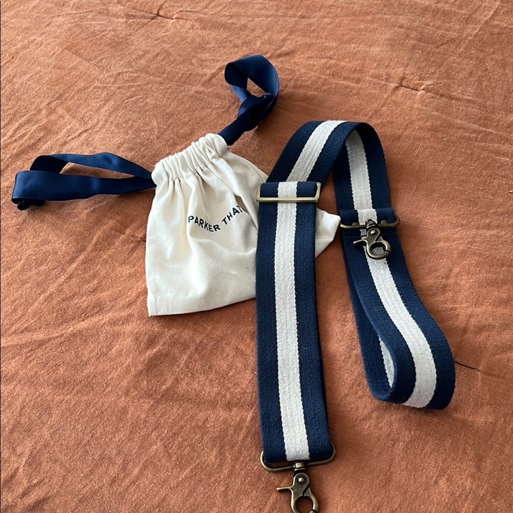 Parker Thatch shoulder bag strap